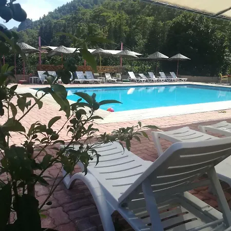 Hotell Holiday Box Club