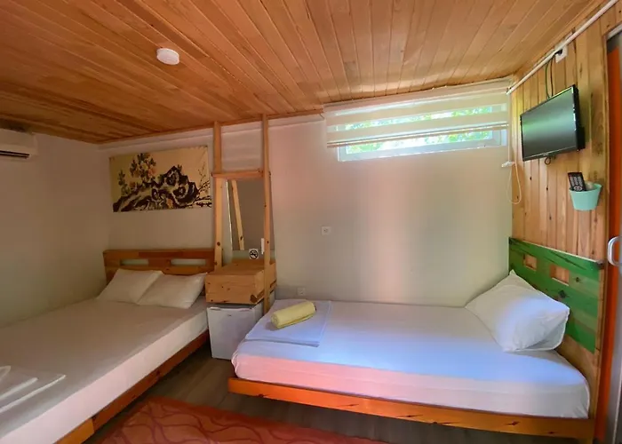 Holiday Box Club 안탈리아